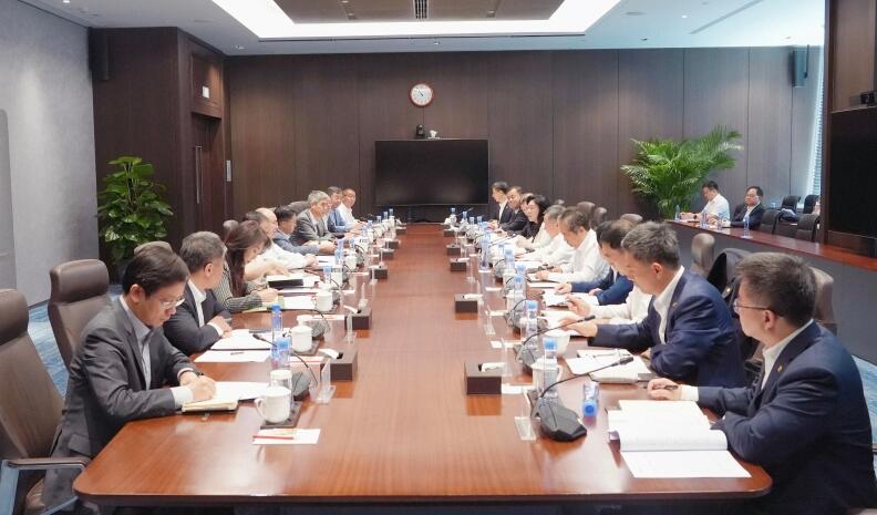 中國能建黨委書記、董事長宋海良與中信集團(tuán)黨委書記、董事長奚國華會(huì)談