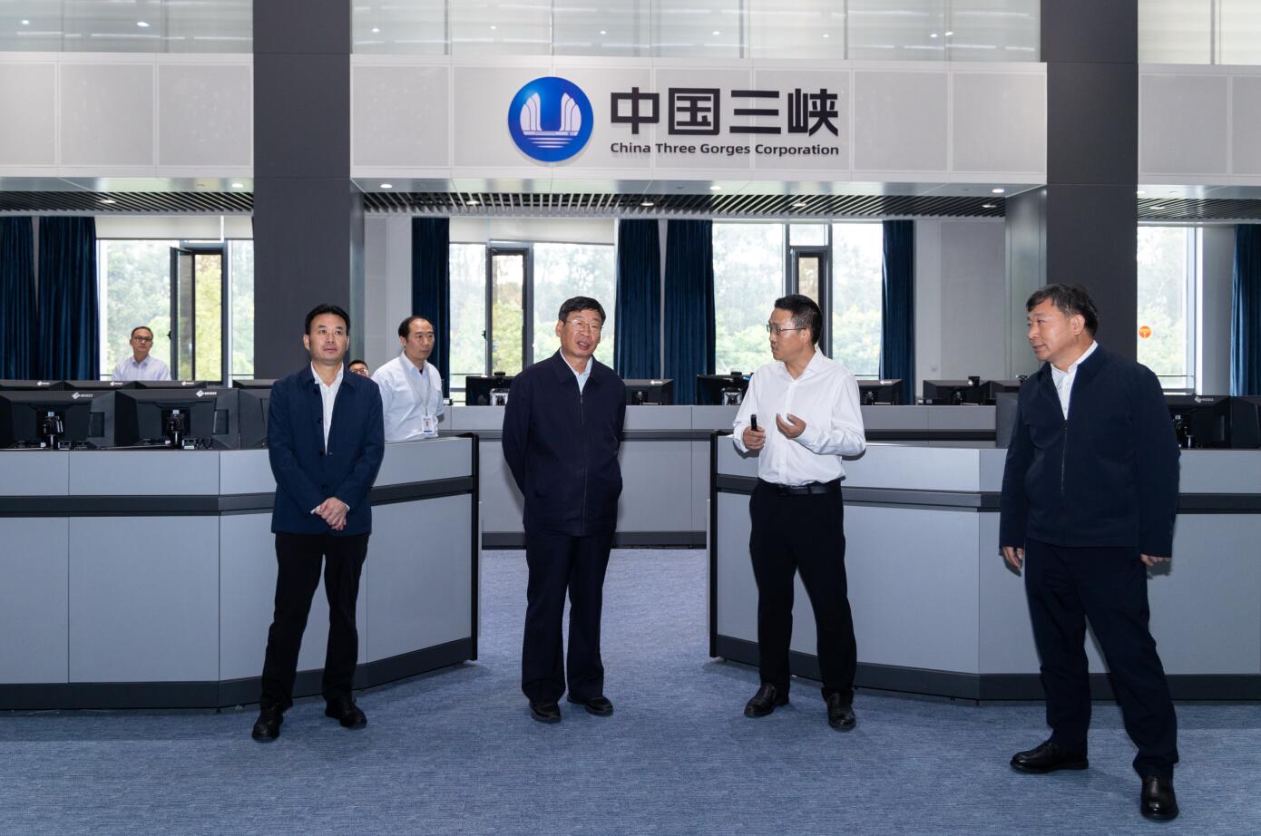 三峽集團(tuán)董事長(zhǎng)、黨組書記劉偉平調(diào)研三峽集團(tuán)云南區(qū)域工作