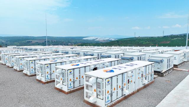 云南省最大規(guī)?！霸淳W(wǎng)荷儲(chǔ)”新能源集群項(xiàng)目建成投產(chǎn)