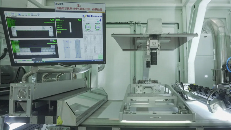 蜂巢能源全球首創(chuàng)熱復(fù)合飛疊技術(shù)，實(shí)現(xiàn)儲(chǔ)能短刀電芯高效高質(zhì)量生產(chǎn)