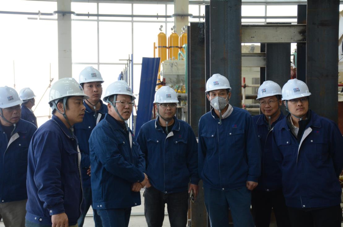 中國能建建筑集團(tuán)黨委副書記、總經(jīng)理羅耕能到正寧百萬項(xiàng)目調(diào)研指導(dǎo)