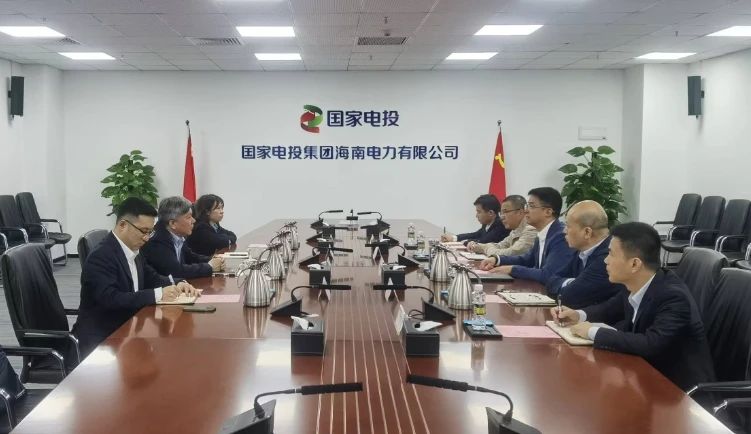 劉波濤會見國電投財務公司黨委書記、董事長李云峰