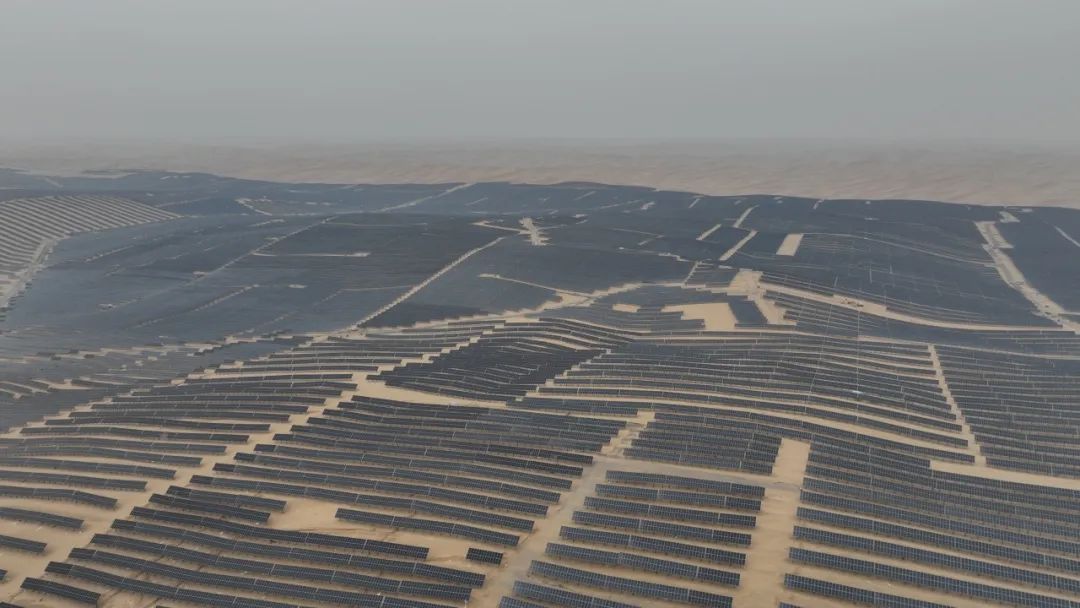 內蒙古阿拉善百萬千瓦光伏項目并網(wǎng)發(fā)電!