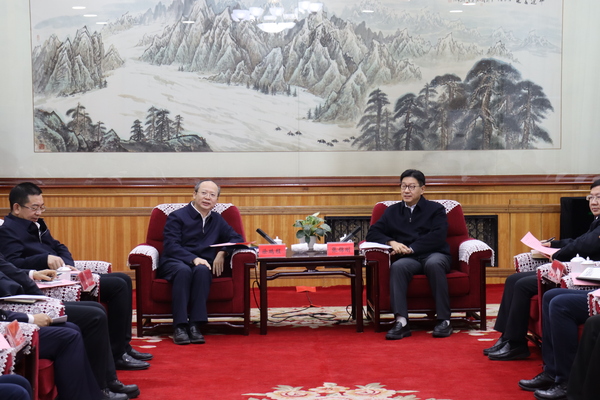 中國電建黨委常委、副總經(jīng)理徐鵬程拜會青海省委常委、副省長張錦剛