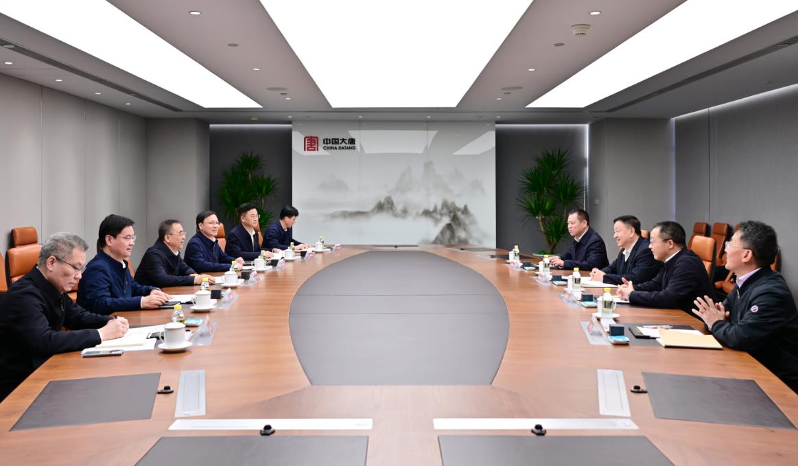 中國大唐董事長鄒磊、總經(jīng)理張傳江與中廣核董事長楊長利、總經(jīng)理高立剛會談