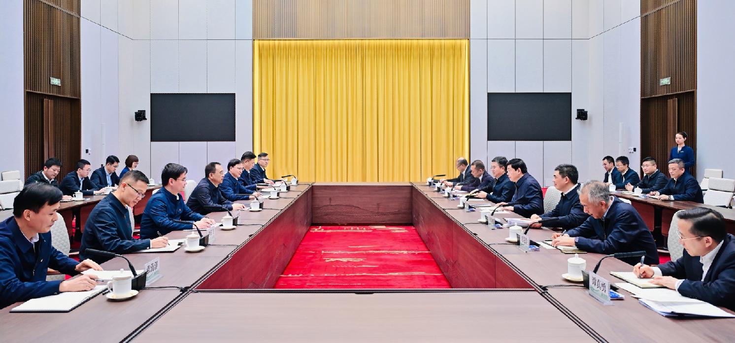 中國大唐集團(tuán)董事長鄒磊、總經(jīng)理張傳江與國家電網(wǎng)董事長張智剛、總經(jīng)理龐驍剛會談