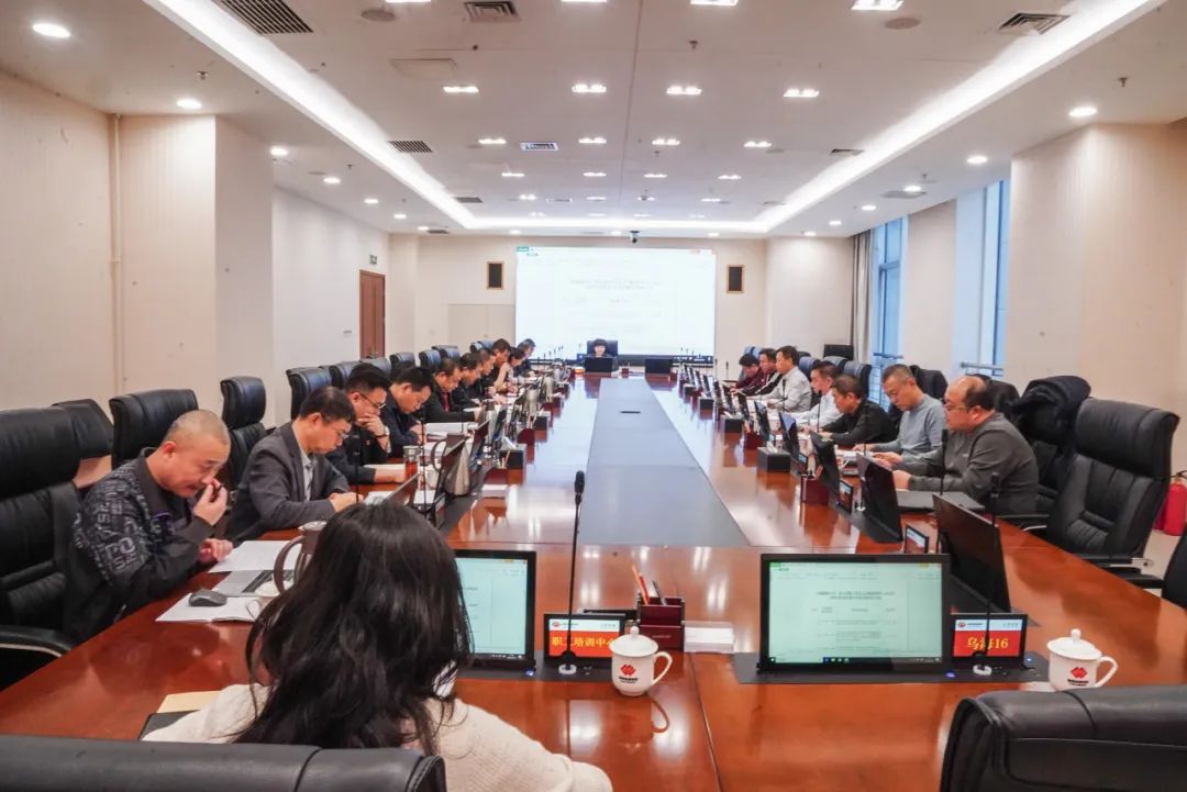 烏海能源公司召開2025年職代會(huì)小組討論意見建議推進(jìn)會(huì)