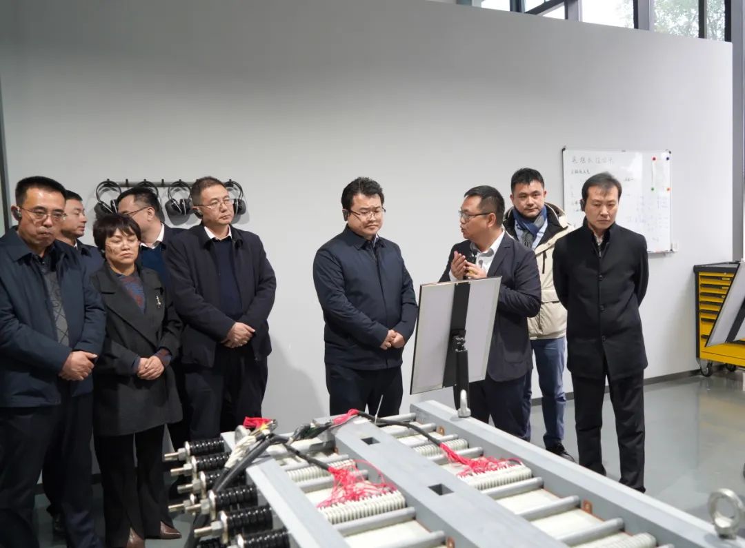 慶陽市委常委、西峰區(qū)委書記孔衛(wèi)濤一行考察寰泰儲能